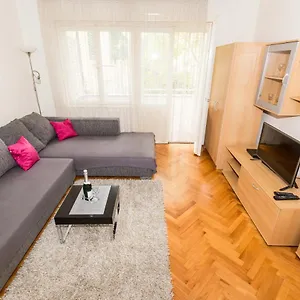 apartman-magi.hotelinzadar.com/