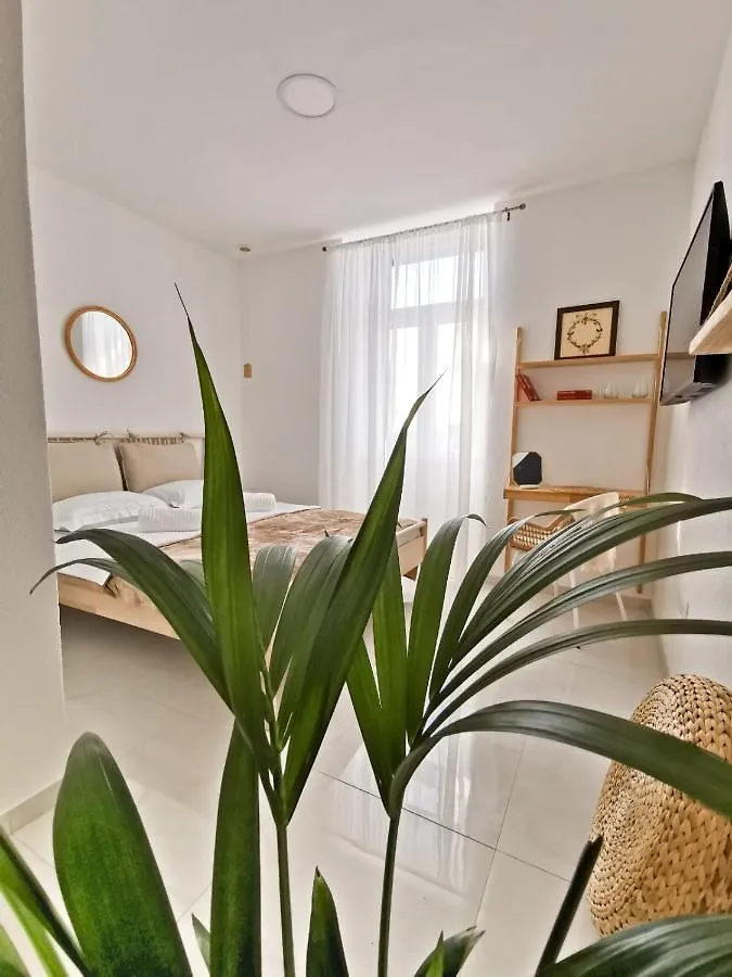 Litore Apartment Pula 0*,  Croatia